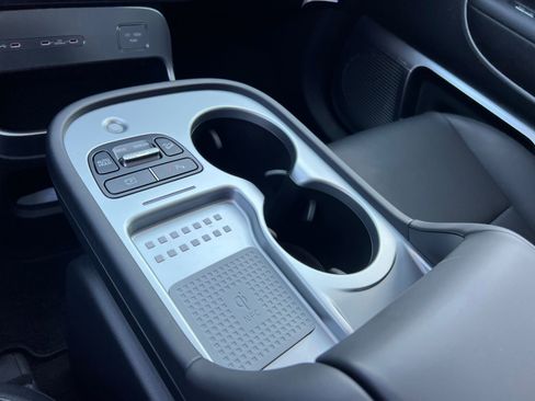 New 2026 Hyundai Ioniq 9 Calligraphy image 30