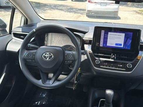Used 2023 Toyota Corolla LE FWD image 14