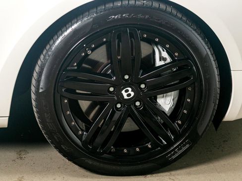 Used 2013 Bentley Mulsanne w/ Premiere Specification Pkg image 22