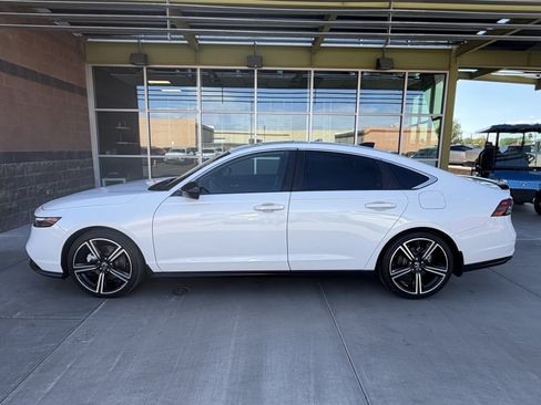 Used 2023 Honda Accord Sport image 7