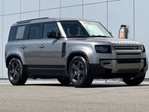 Certified 2023 Land Rover Defender 110 X-Dynamic SE AWD/4WD image 7
