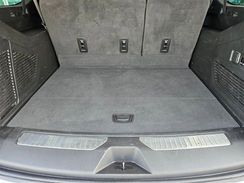 Used 2024 Chevrolet Suburban RST w/ Luxury Package image 35