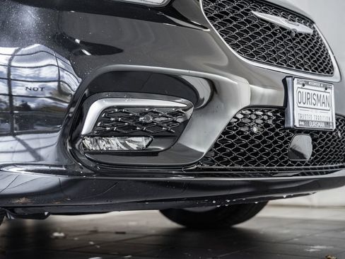 New 2026 Chrysler Pacifica Pinnacle image 11