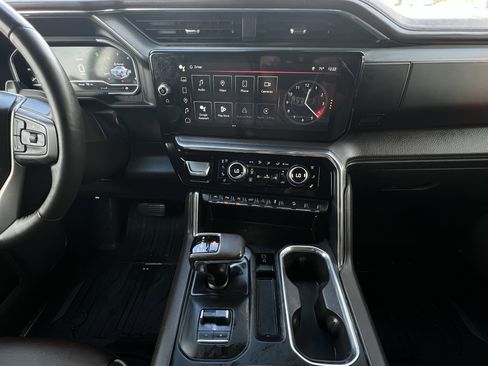 Used 2025 GMC Sierra 1500 Denali image 17