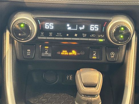 Used 2023 Toyota RAV4 XLE image 17