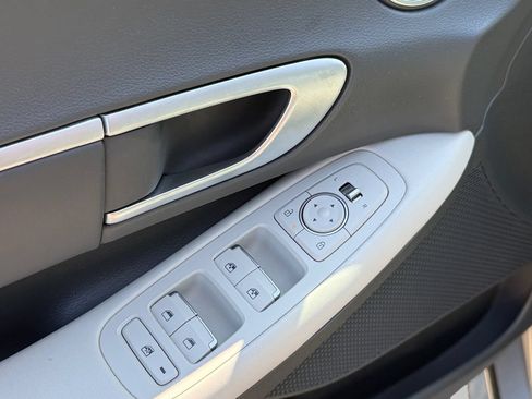 Used 2025 Hyundai Sonata SEL FWD image 19