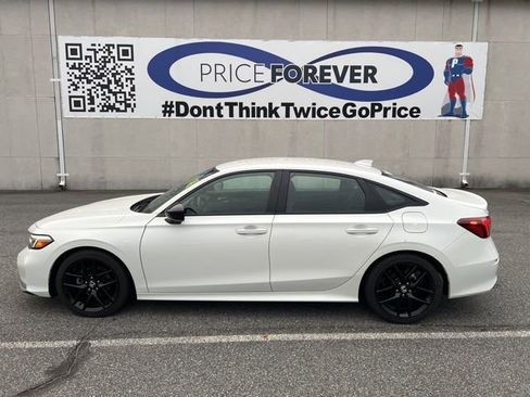 Used 2025 Honda Civic Sport image 5