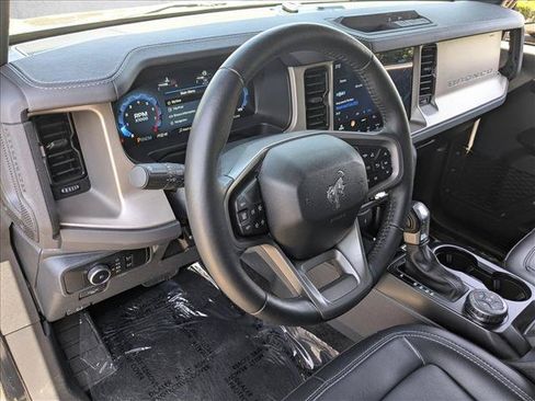 Certified 2025 Ford Bronco Outer Banks AWD/4WD image 10