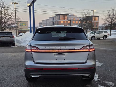 Used 2023 Lincoln Nautilus Reserve w/ Equipment Group 201A image 5