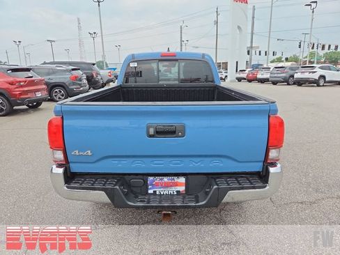 Used 2019 Toyota Tacoma SR5 AWD/4WD image 25
