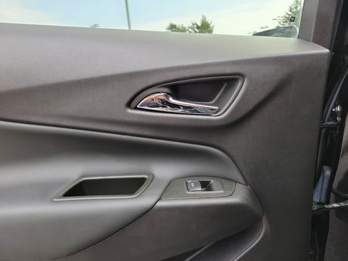 Used 2024 Chevrolet Equinox LT image 12