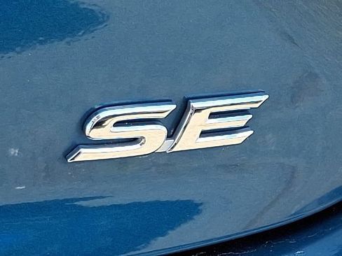 Used 2025 Toyota Camry SE FWD image 30
