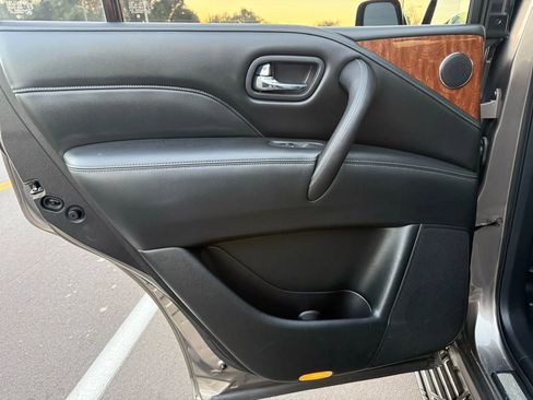 Used 2018 INFINITI QX80 2WD image 12