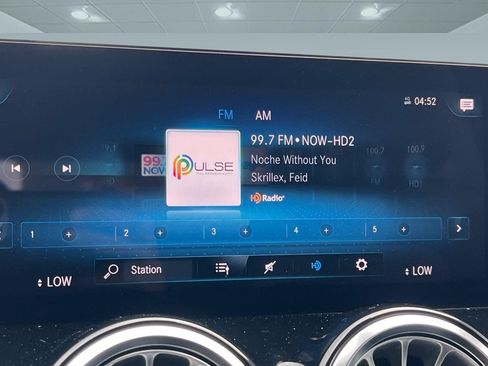 Used 2023 Mercedes-Benz GLB 250 image 21
