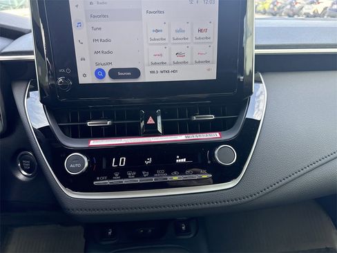 Used 2026 Toyota Corolla SE image 17