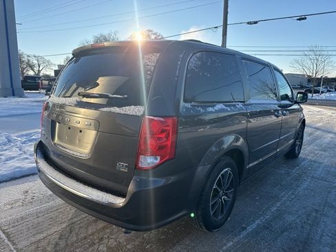 Used 2017 Dodge Grand Caravan GT image 7