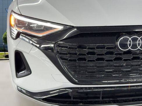 Used 2024 Audi Q8 e-tron Premium image 10