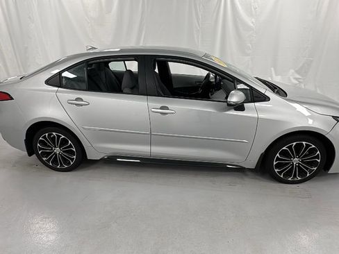 Used 2023 Toyota Corolla SE w/ Carpet Mat Package (TMS) image 2