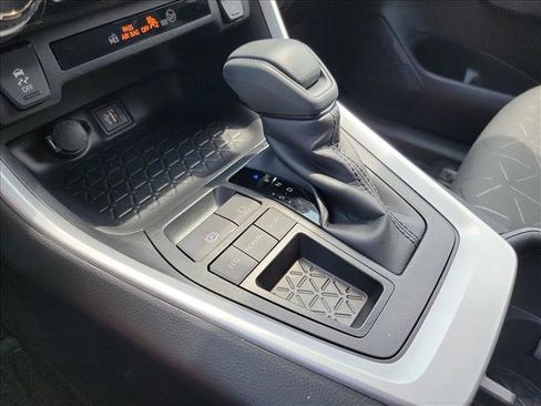 Used 2025 Toyota RAV4 XLE w/ Convenience Package FWD image 24