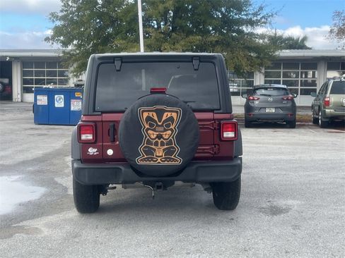 Used 2021 Jeep Wrangler Islander image 4