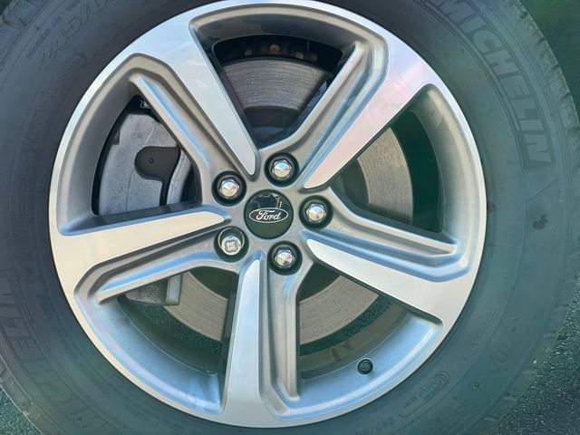 Certified 2024 Ford Edge SEL w/ Convenience Package AWD/4WD image 7