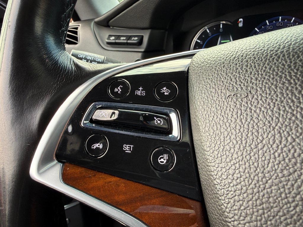 Used 2019 Cadillac Escalade ESV Luxury AWD/4WD image 23
