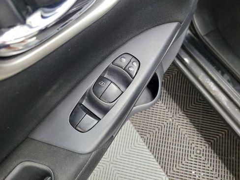 Used 2015 Nissan Sentra SV w/ Navigation Package FWD image 27
