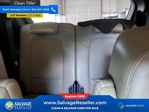 Used 2013 Hyundai Santa Fe Limited w/ Technology Pkg AWD/4WD image 13