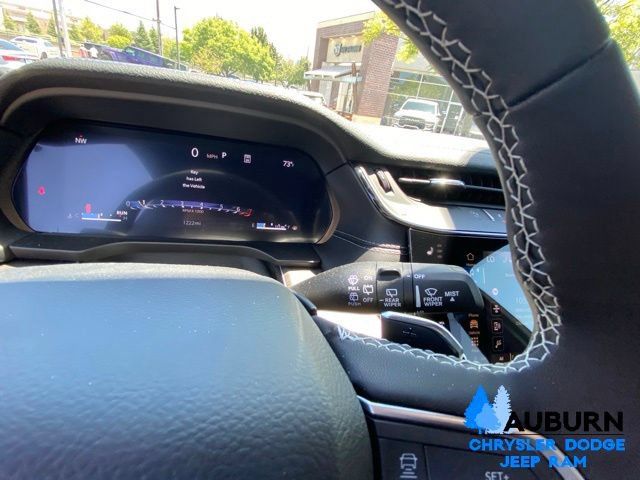 Used 2026 Jeep Grand Cherokee Limited AWD/4WD image 40