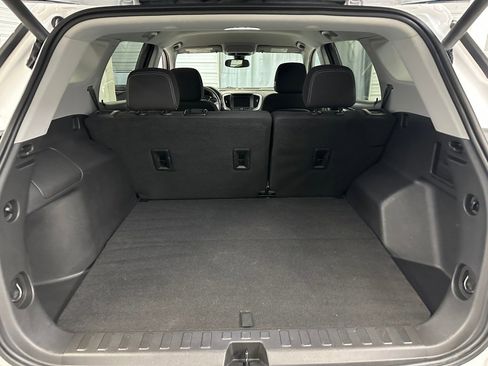 Certified 2023 GMC Terrain SLE w/ Driver Convenience Package image 24