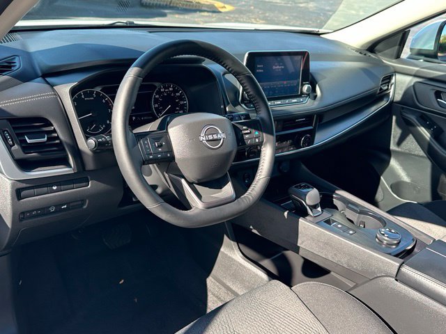 Certified 2025 Nissan Rogue SV AWD/4WD image 30