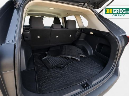 Used 2022 Toyota RAV4 LE FWD image 17