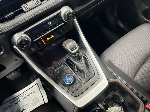 Used 2025 Toyota RAV4 Limited w/ Weather Package image 38