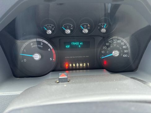 Used 2011 Ford F350 XLT w/ XLT Interior Pkg image 15