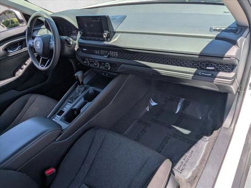 Used 2023 Honda Accord EX image 21