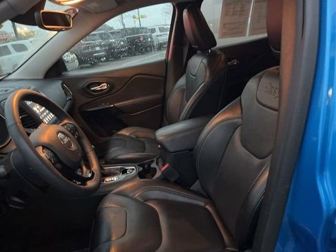 Used 2023 Jeep Cherokee Altitude Lux AWD/4WD image 8