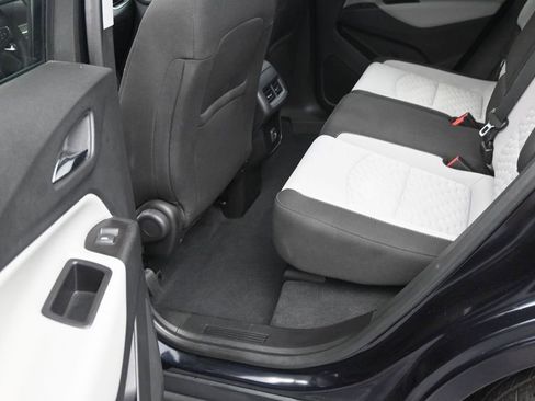 Used 2020 Chevrolet Equinox LS FWD image 13