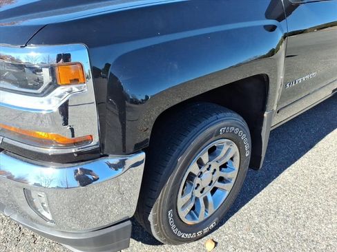 Used 2018 Chevrolet Silverado 1500 LT w/ All Star Edition image 9