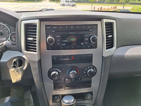 Used 2008 Jeep Grand Cherokee Laredo image 15