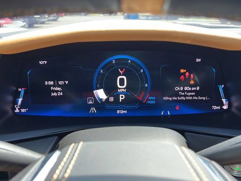 Used 2026 Chevrolet Corvette Stingray Premium Conv w/ Z51 Performance Package RWD image 21