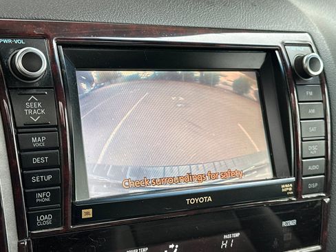 Used 2011 Toyota Sequoia Limited image 27