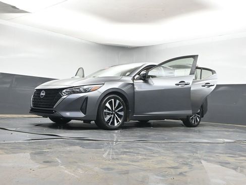Used 2024 Nissan Sentra SV w/ SV Premium Package FWD image 41