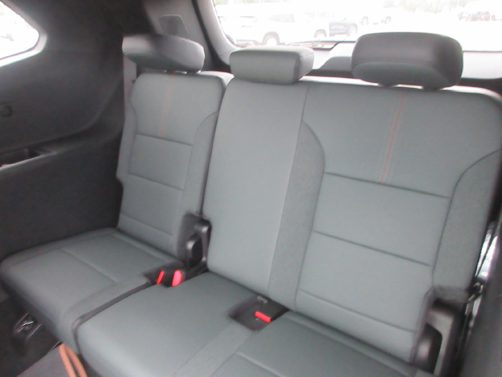 New 2027 GMC Acadia AT4 w/ AT4 Reserve Package AWD/4WD image 13