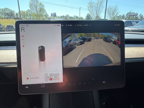 Used 2022 Tesla Model Y Long Range image 31