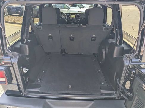 Used 2023 Jeep Wrangler Unlimited Sport w/ Sun And Sound Package AWD/4WD image 16