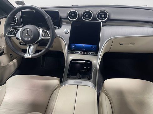 Used 2025 Mercedes-Benz C 300 4MATIC Sedan image 28