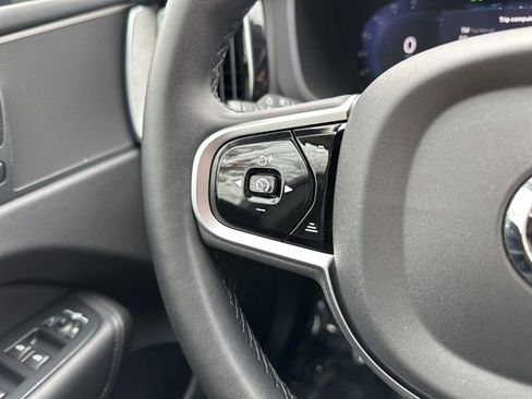 Certified 2025 Volvo XC60 B5 Plus image 27
