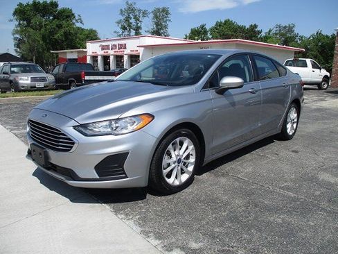 Used 2020 Ford Fusion SE FWD image 9