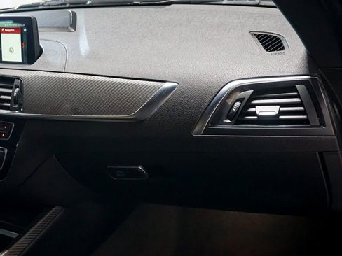 Used 2018 BMW M2 image 32