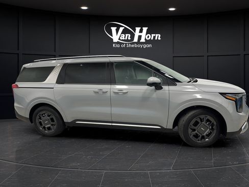 Used 2026 Kia Carnival SX FWD image 8